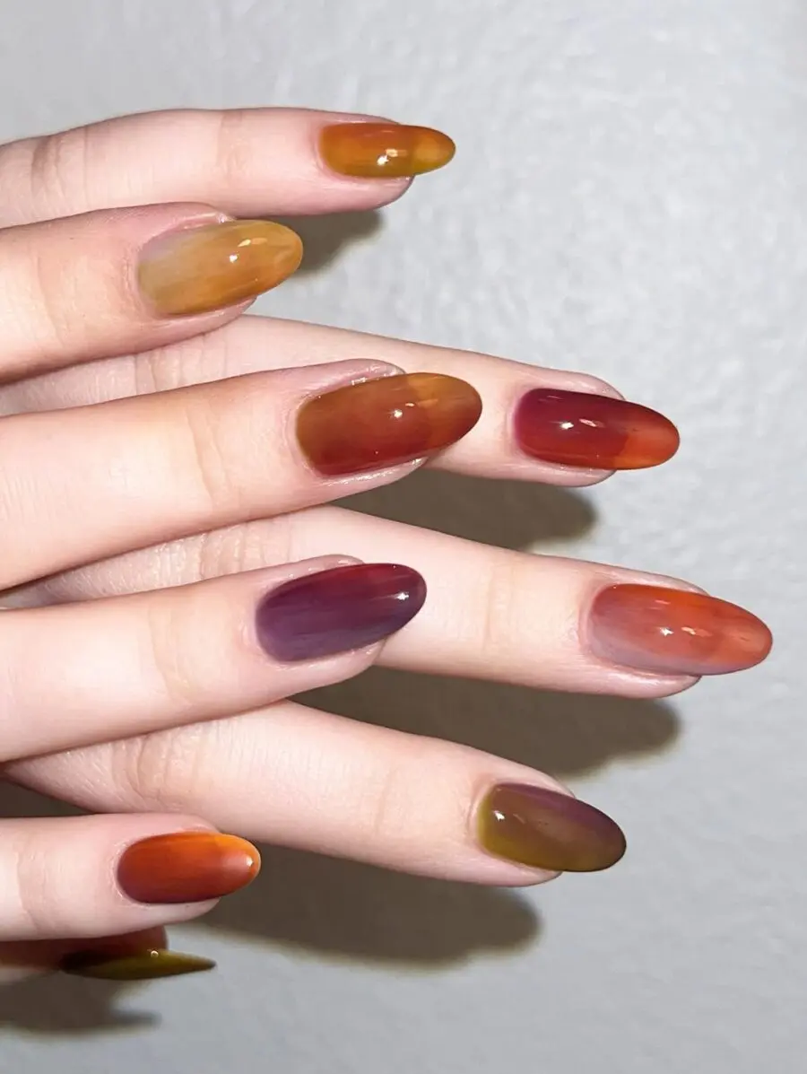 Stylish jelly nails with trendy autumn colors