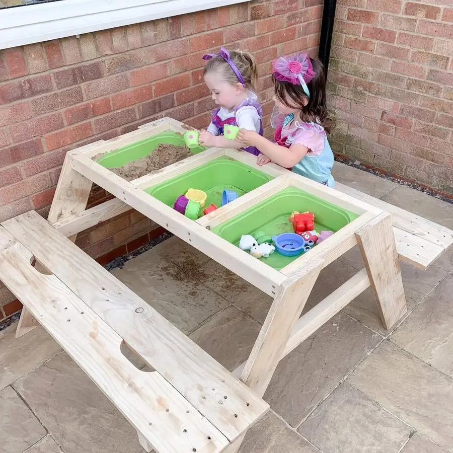 Charming Pallet Sand and Water Play Table