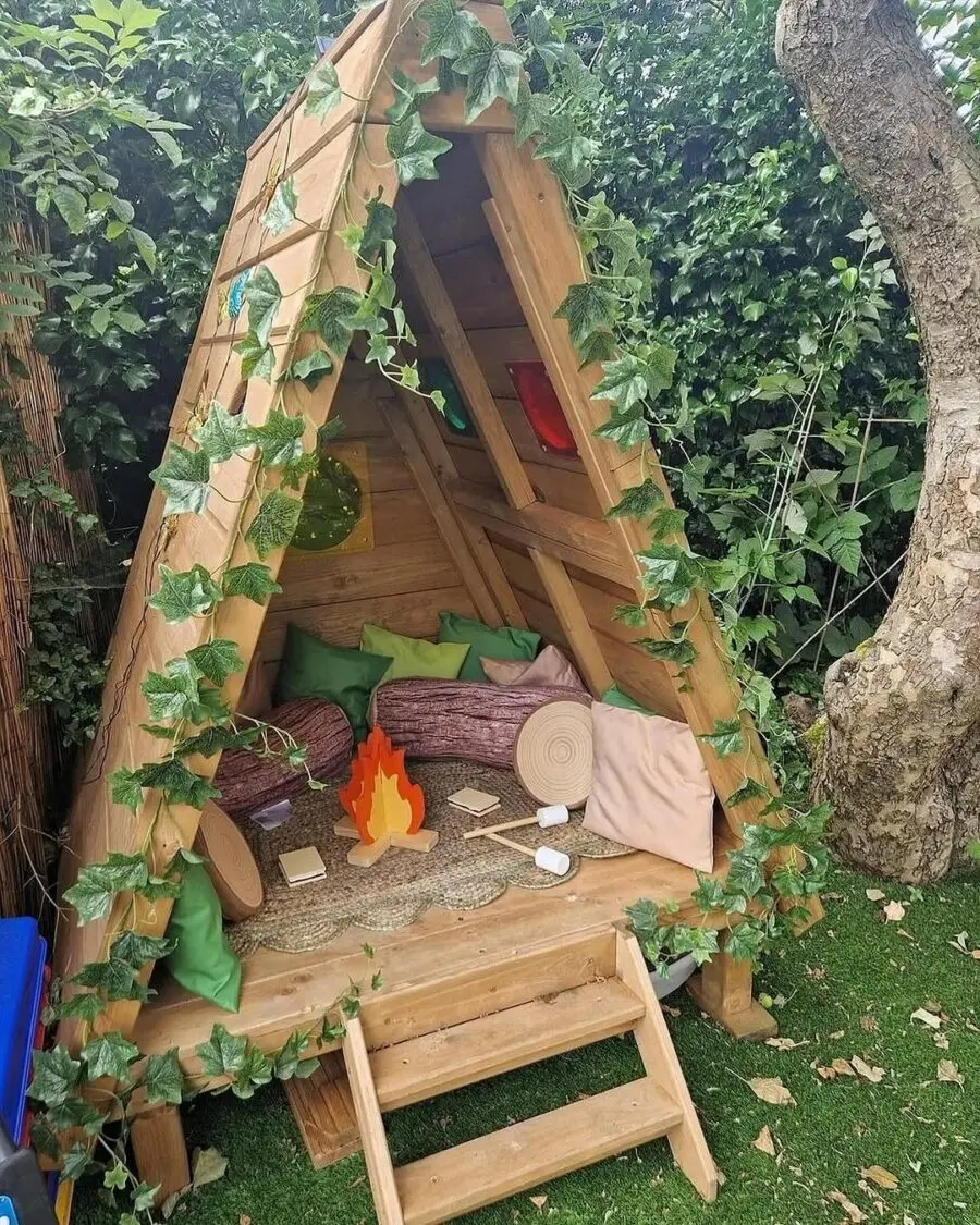 Charming kids' playhouse with a rustic vibe