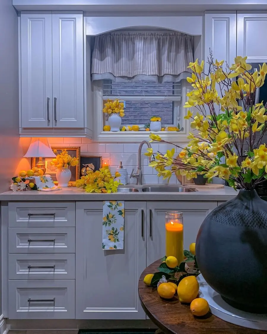 Charming Lemon Theme Kitchen Decor Inspiration