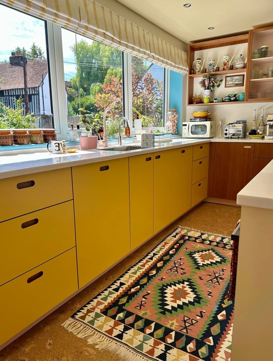 Bright and cheerful lemon-themed kitchen decor