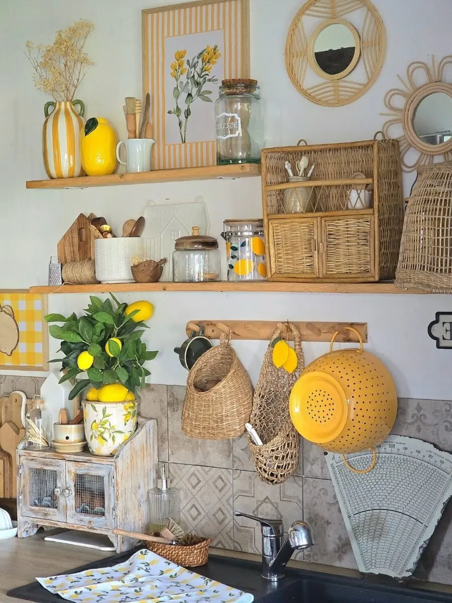 Cheerful lemon-themed kitchen decor inspiration