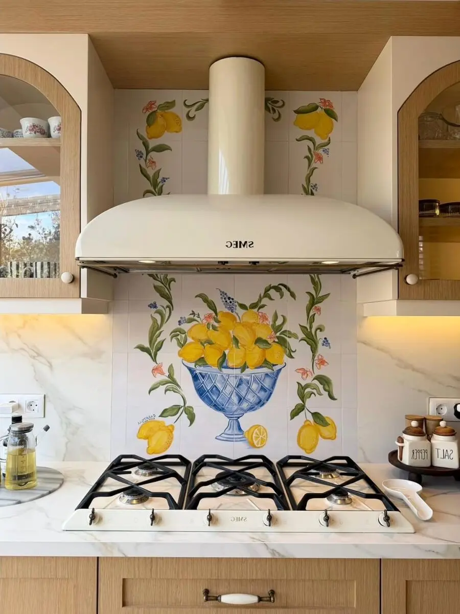 Charming lemon-themed kitchen decor inspiration