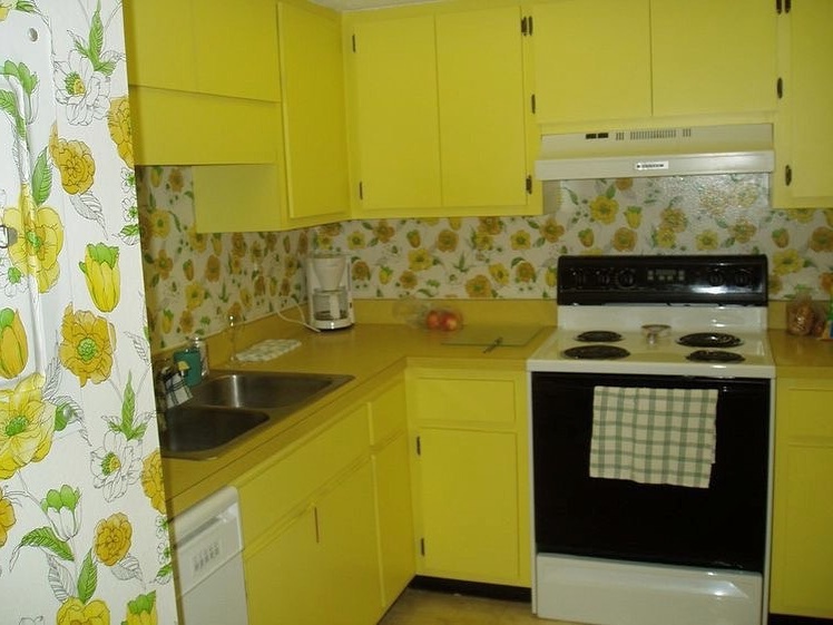 Vibrant Lemon-Themed Kitchen Decor Inspiration