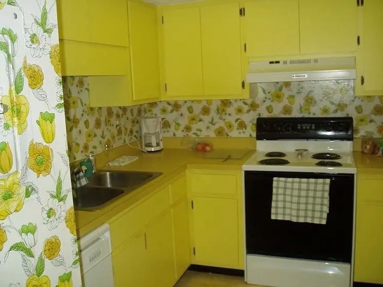 Vibrant Lemon-Themed Kitchen Decor Inspiration