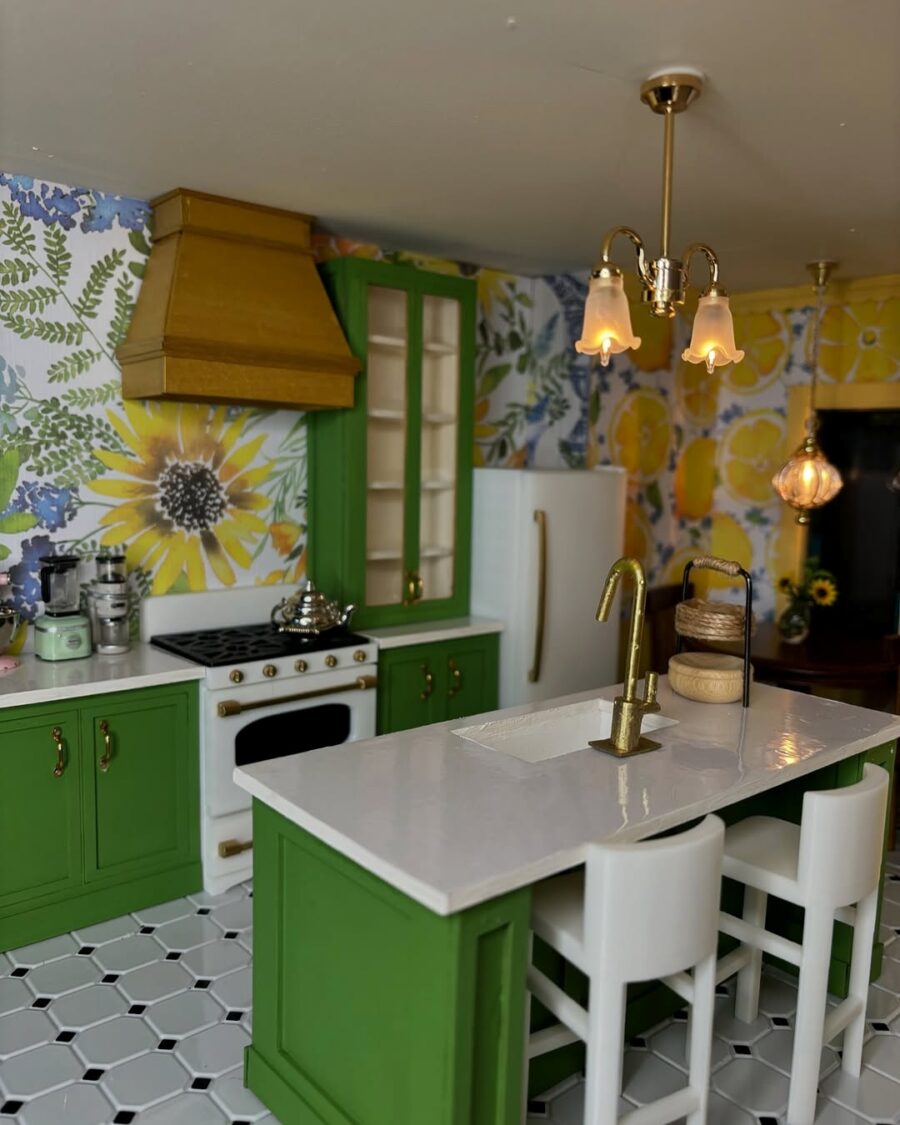 Charming Lemon-Inspired Miniature Kitchen Decor