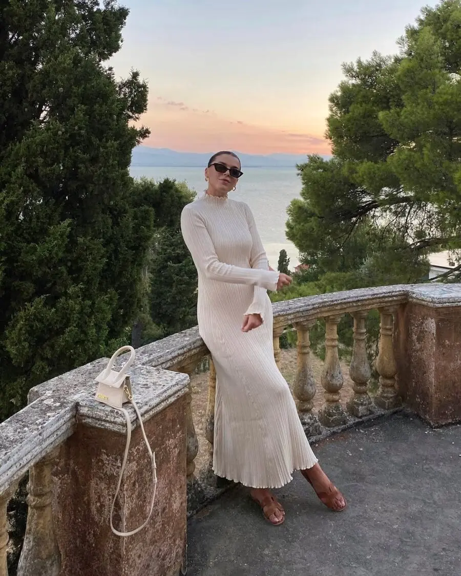Elegant Long Dress Perfect for Sunset Events