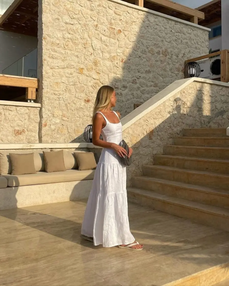 Chic White Dress for Summer Vibes