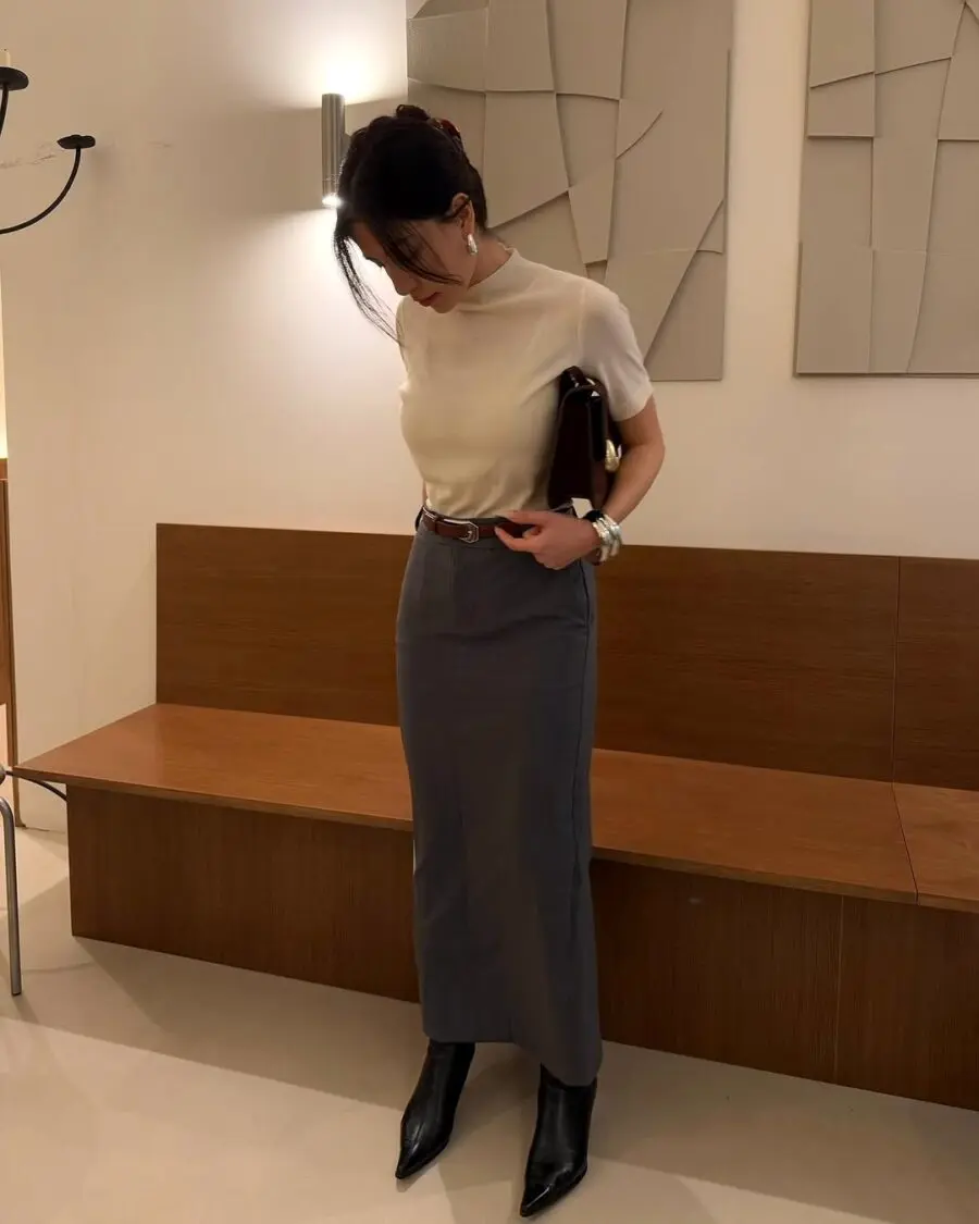 Elegant long skirt outfit for smart casual occasions