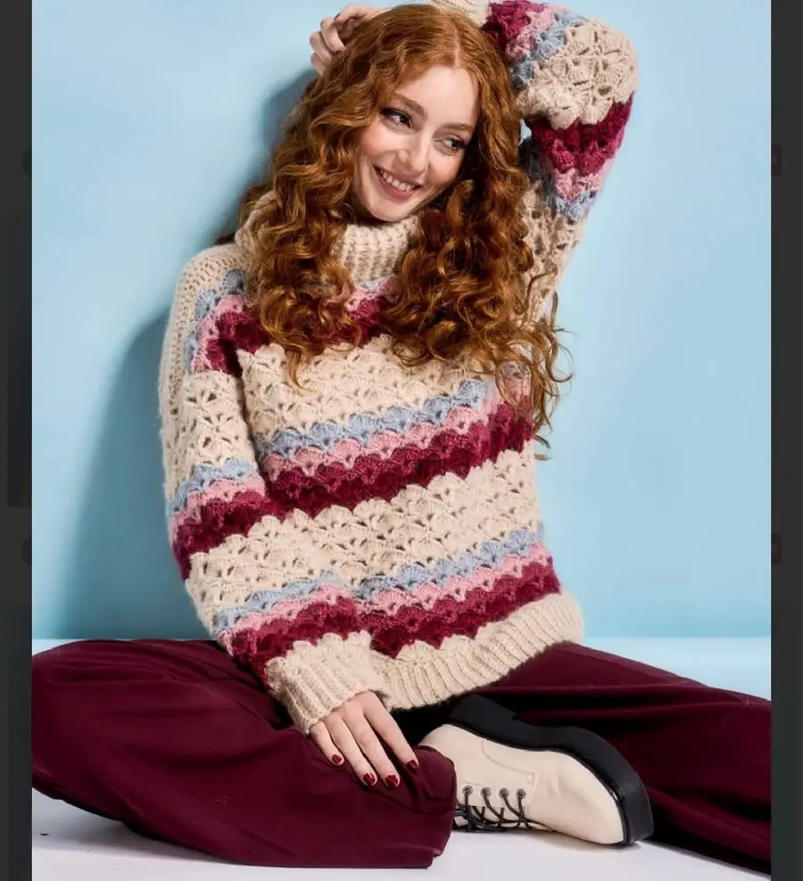 Cozy and Chic Maroon Pants Ensemble