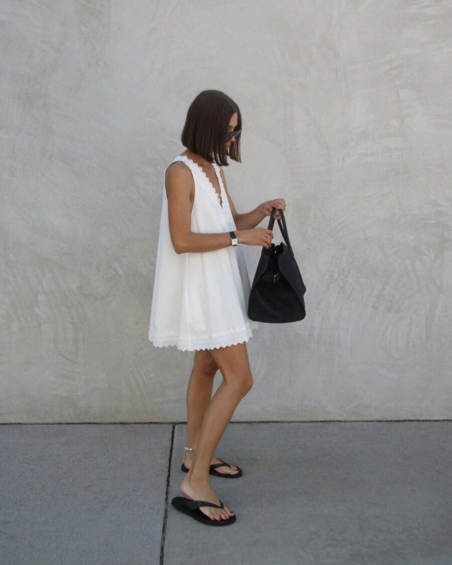 Chic and Simple Summer Mini Dress Look