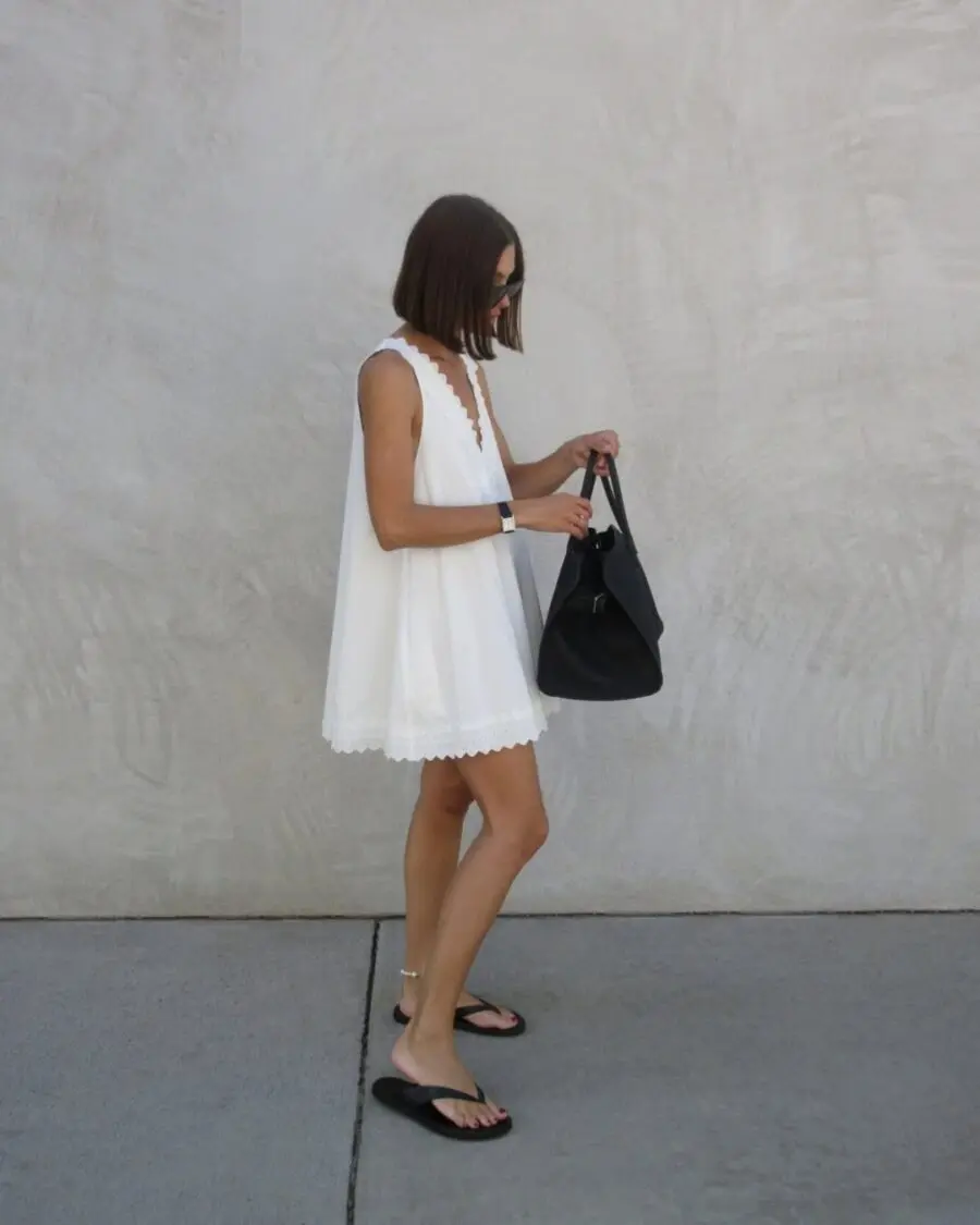 Chic and Simple Summer Mini Dress Look