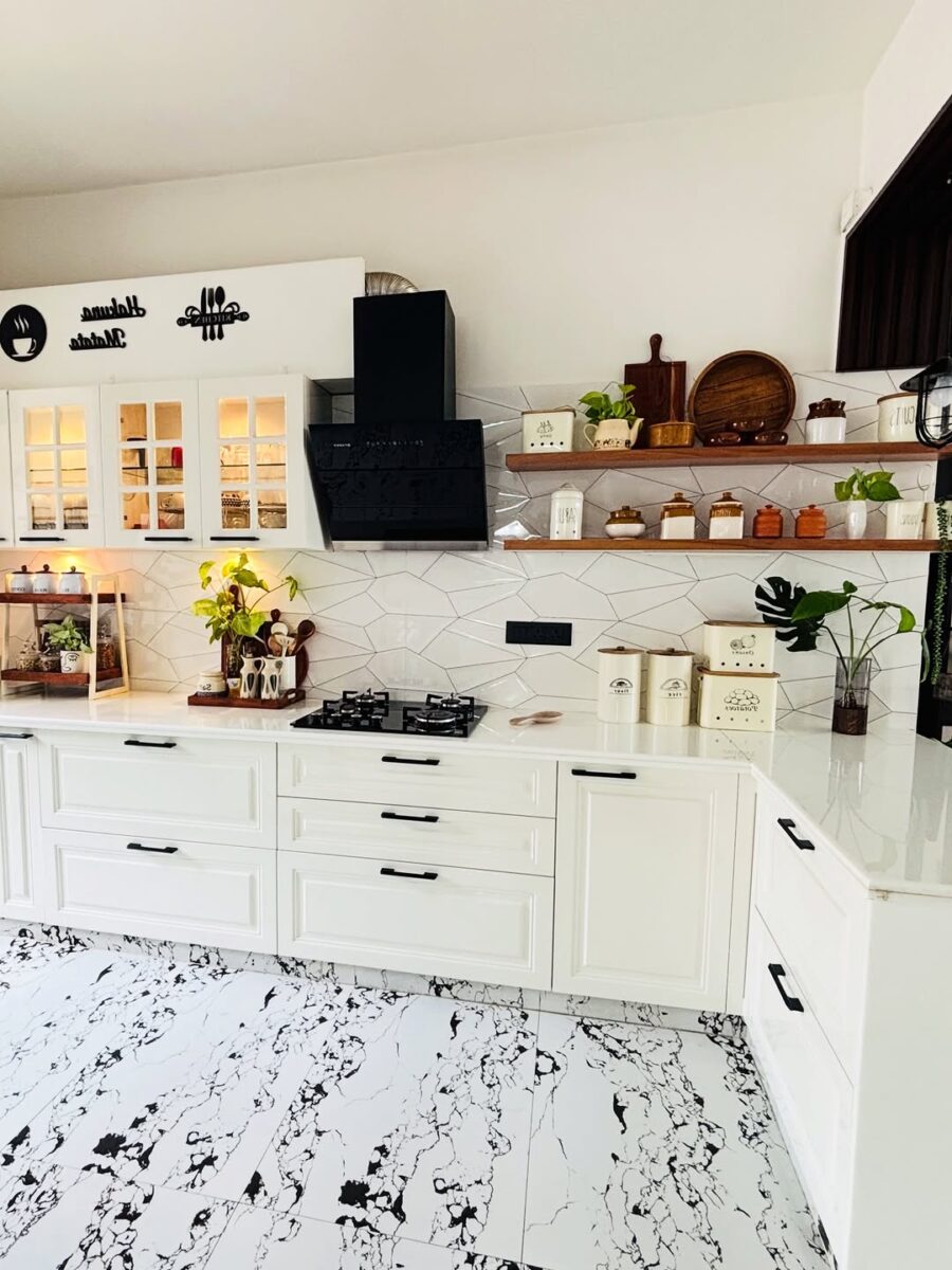 Stylish White and Black Kitchen Aesthetics