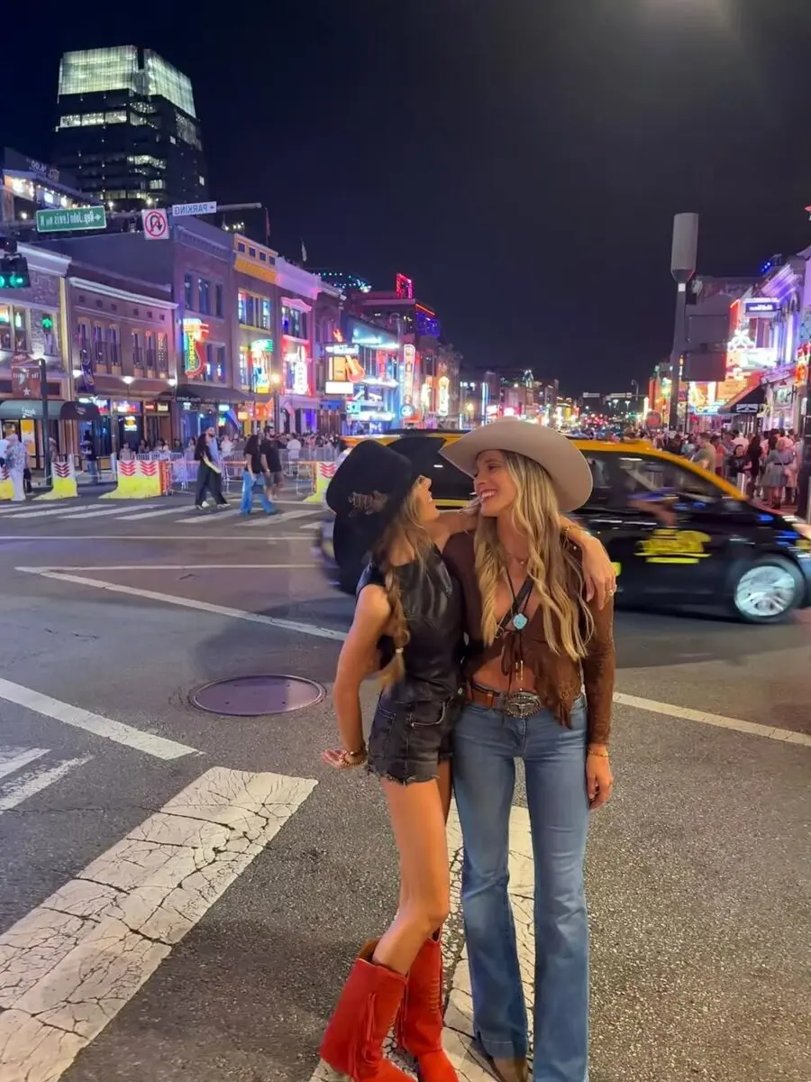 Stylish Nashville Outfits for Nightlife Adventures