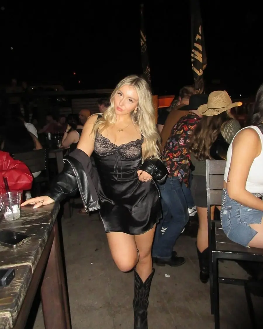 Stylish Nashville Nightlife Outfit Inspiration