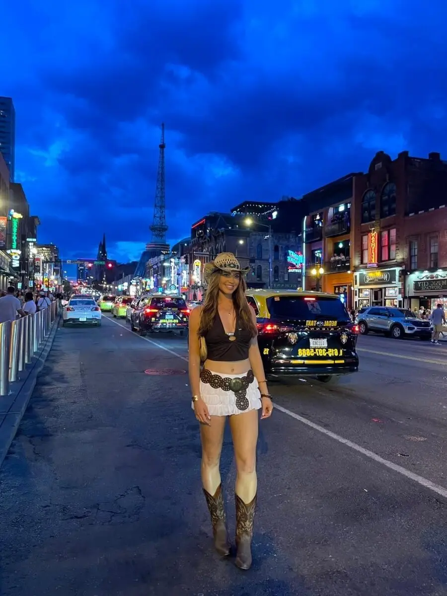 Chic Cowgirl Vibes Under Nashville Lights