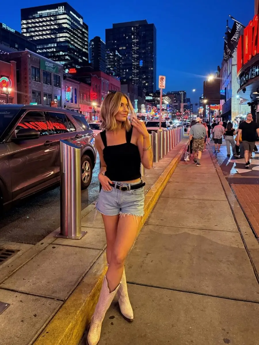 Chic Evening Style for Nashville Nights