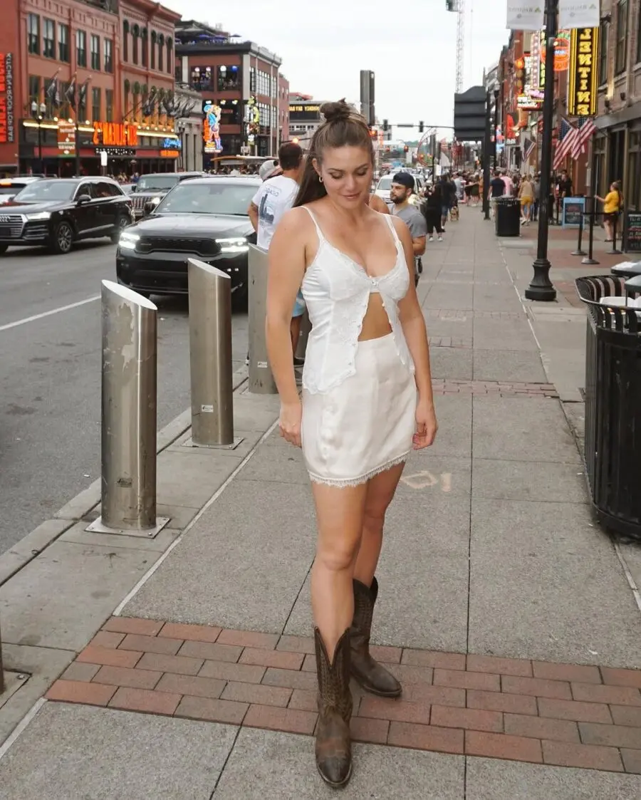 Stylish Nashville Outfit with a Southern Twist