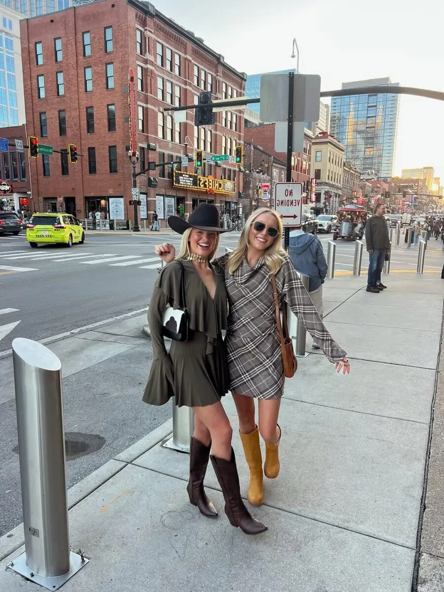 Stylish Nashville Outfits for a Night Out