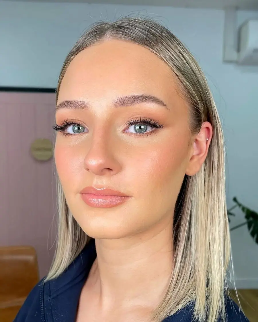 Effortless glow with subtle glam details