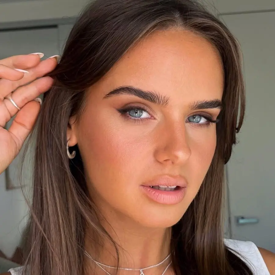 Effortlessly radiant beauty with natural vibes.