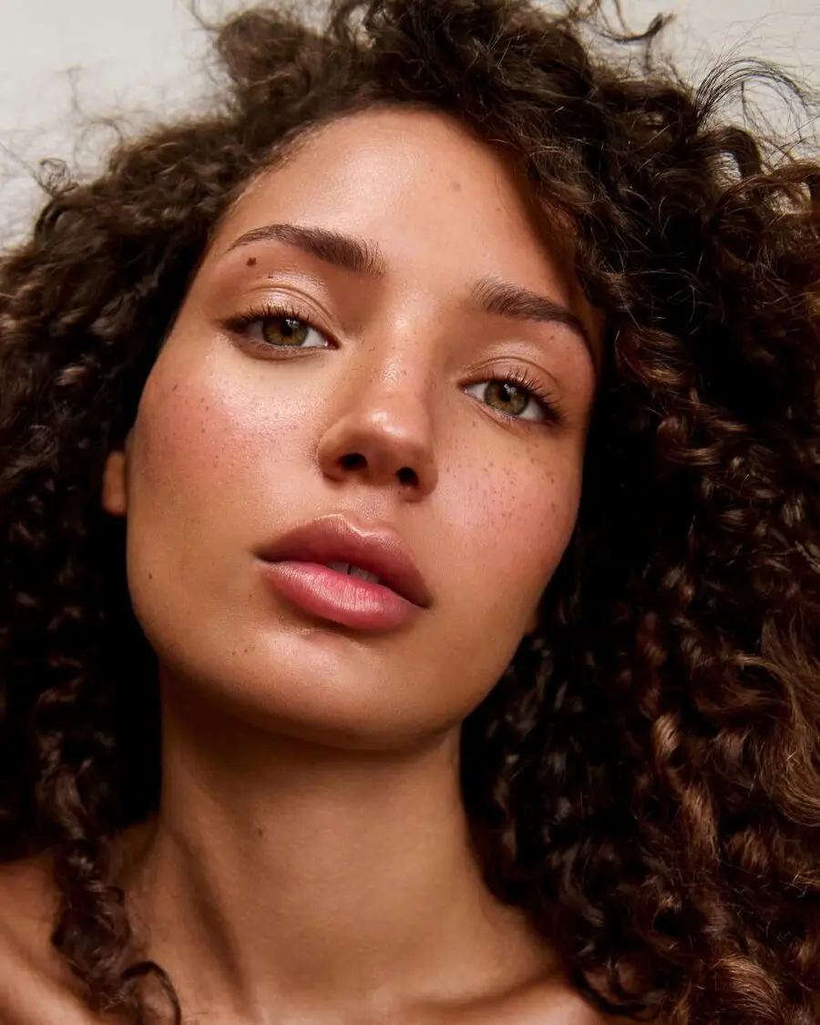 Effortless beauty with fresh, natural vibes