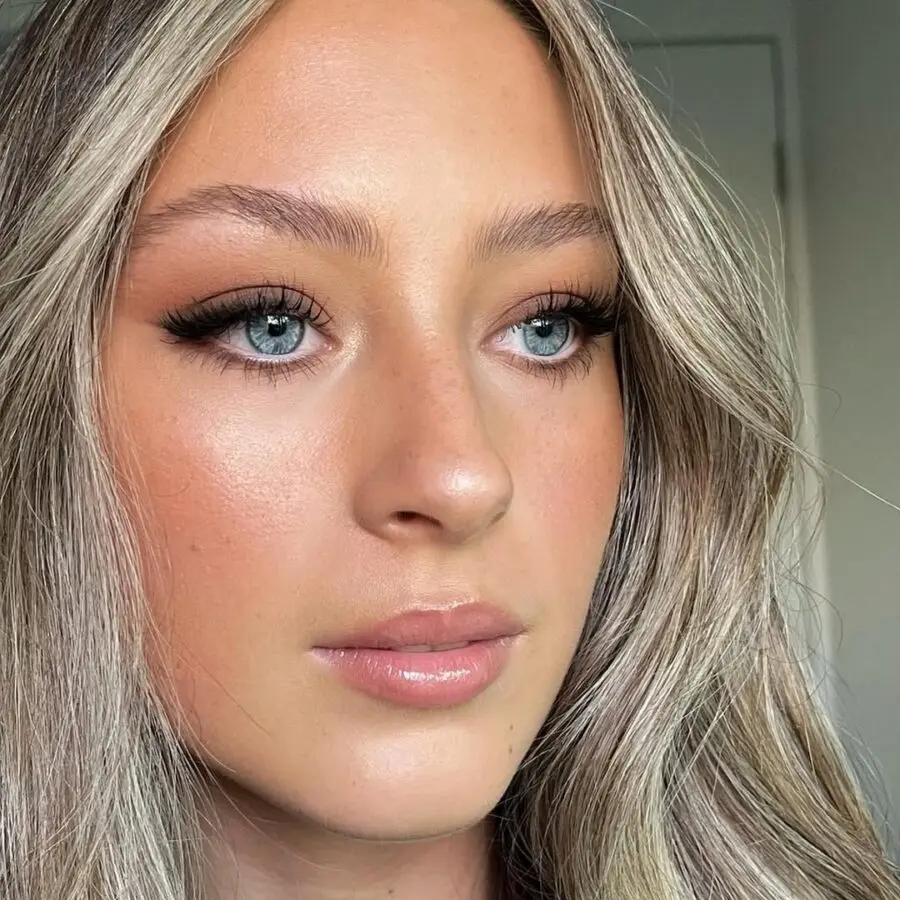 Radiant glow with subtle eye definition