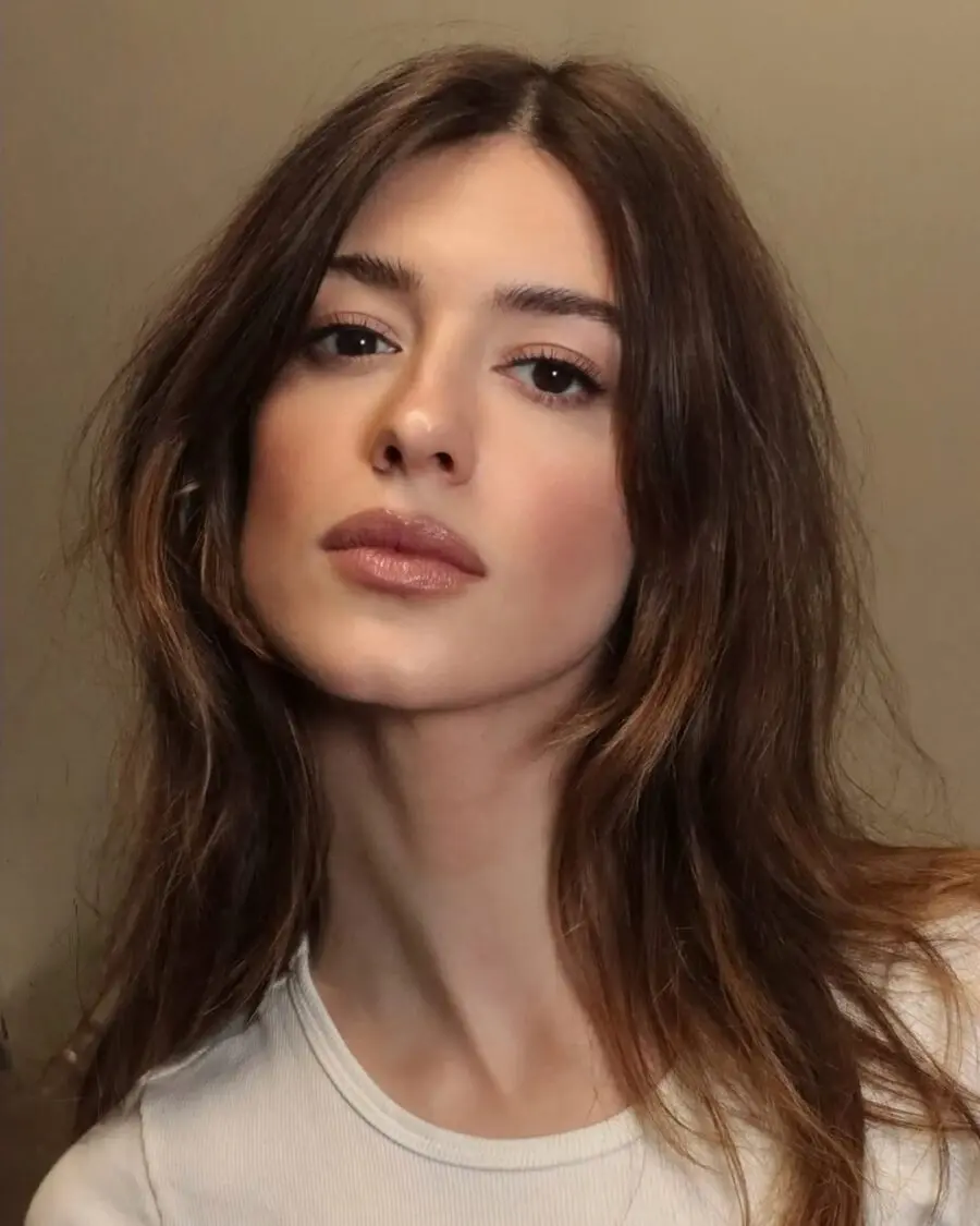 Gorgeous fresh vibes with natural makeup style