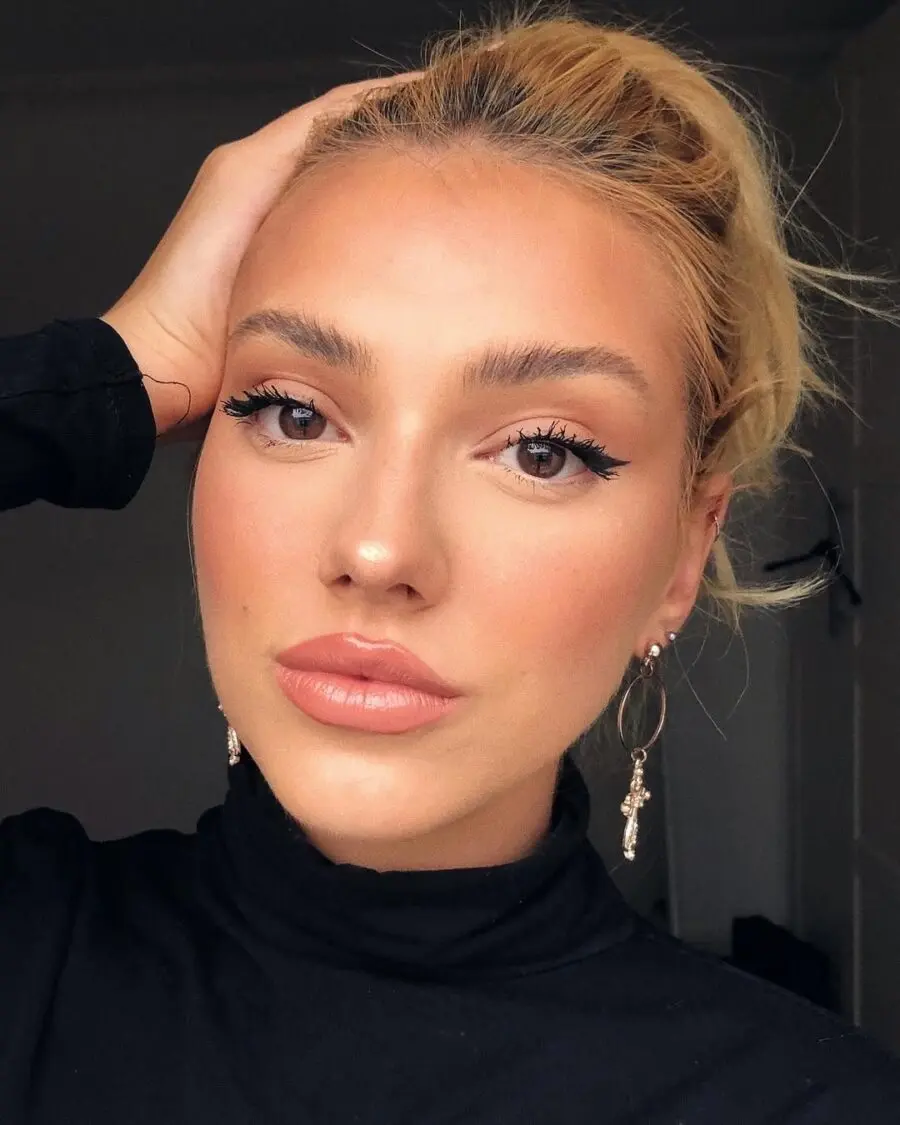 Effortless glow with soft nude tones