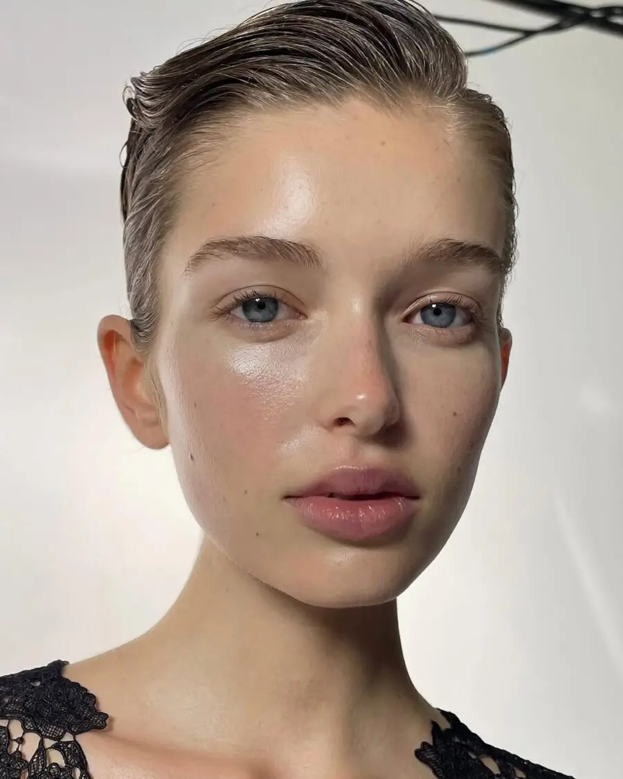 Effortlessly radiant glow with natural beauty