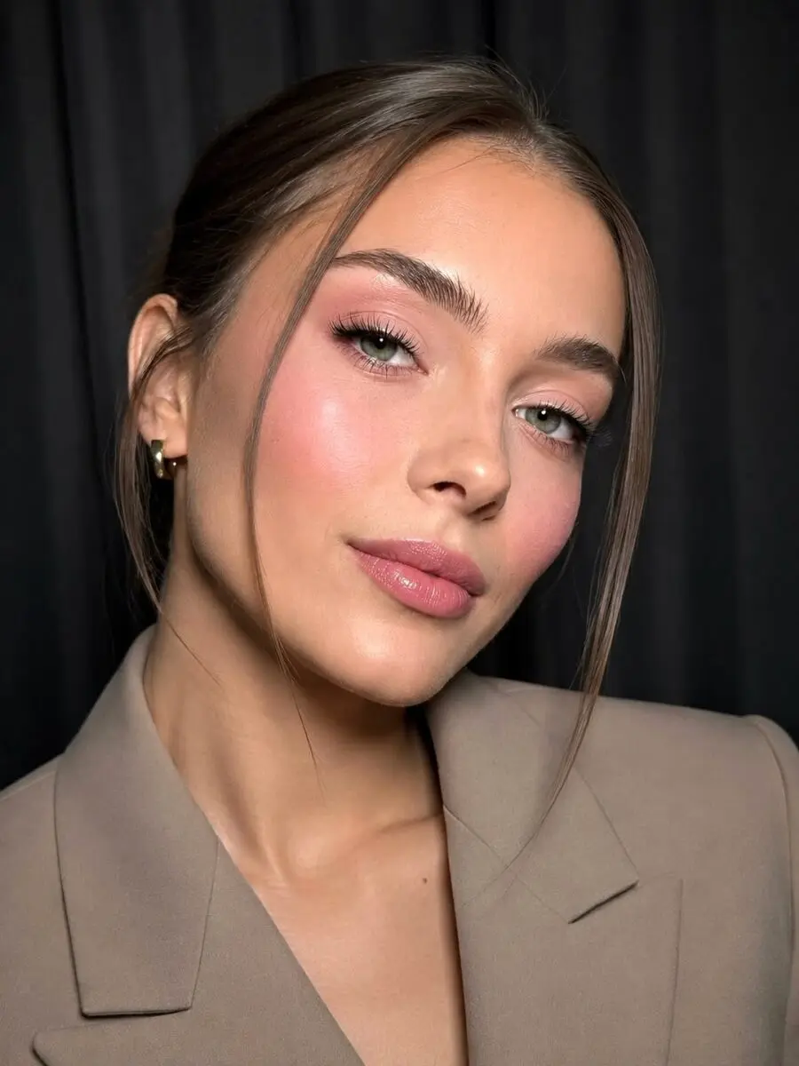 Effortless glow with soft pink undertones