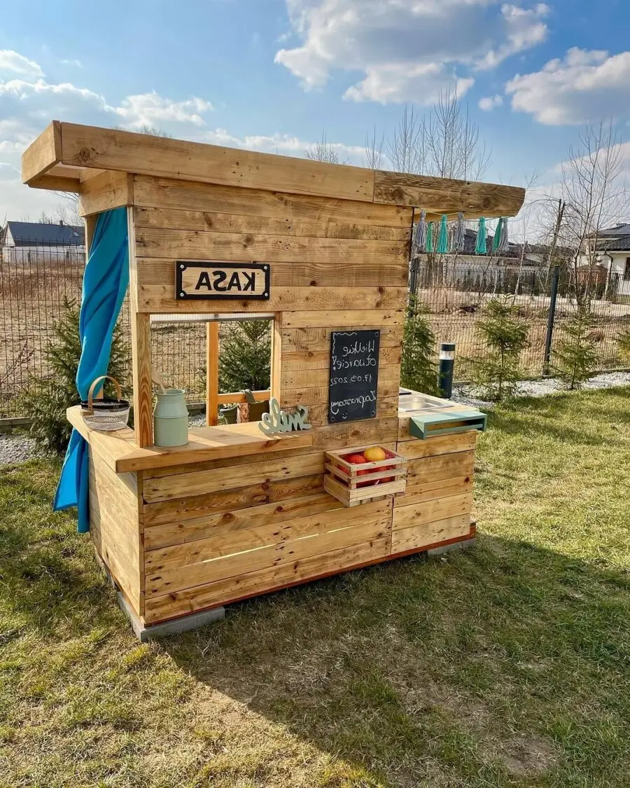 Rustic kids' play market with pallet charm