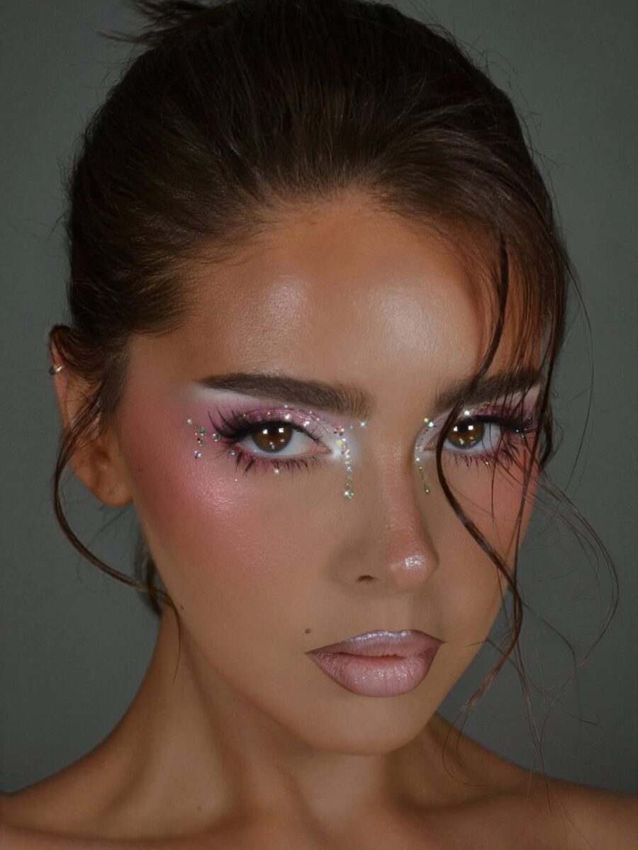 Glamorous Sparkle Makeup for Special Events