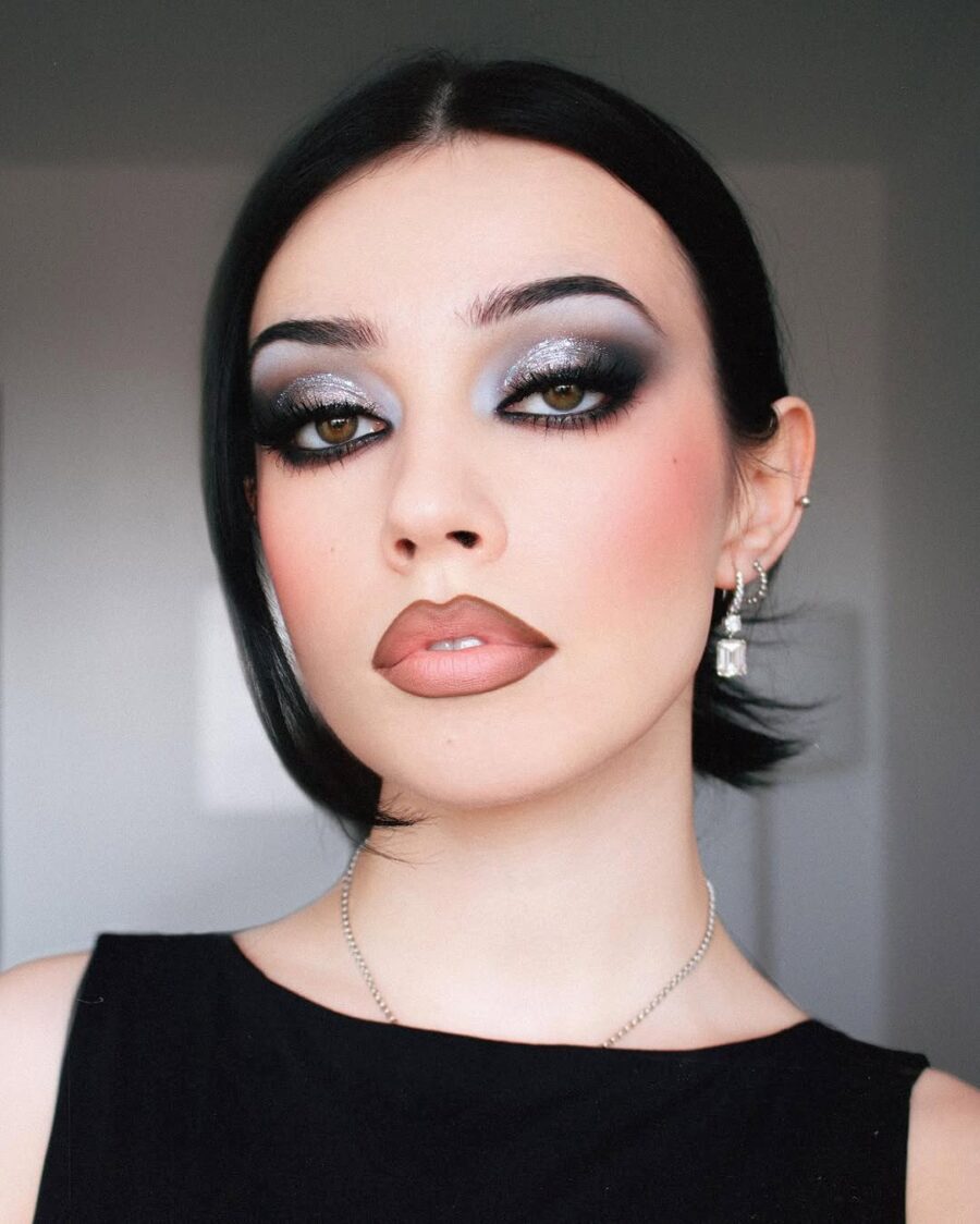 Glamorous smoky eyes with nude lips