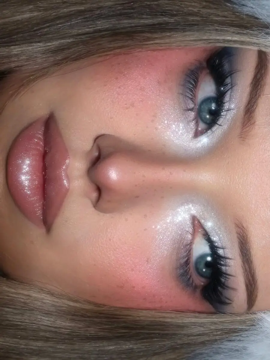 Sparkling glam for a vibrant night out
