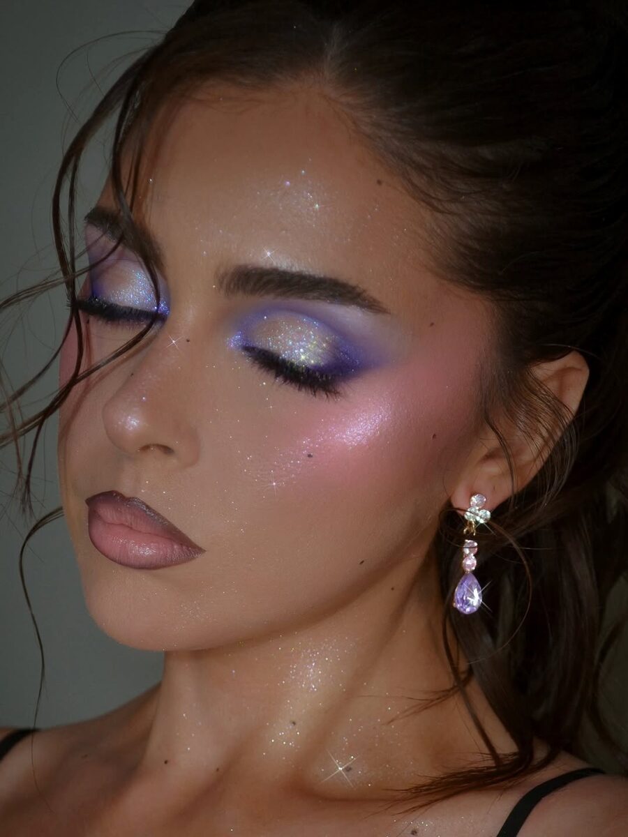 Dazzling purple sparkle with a soft glow
