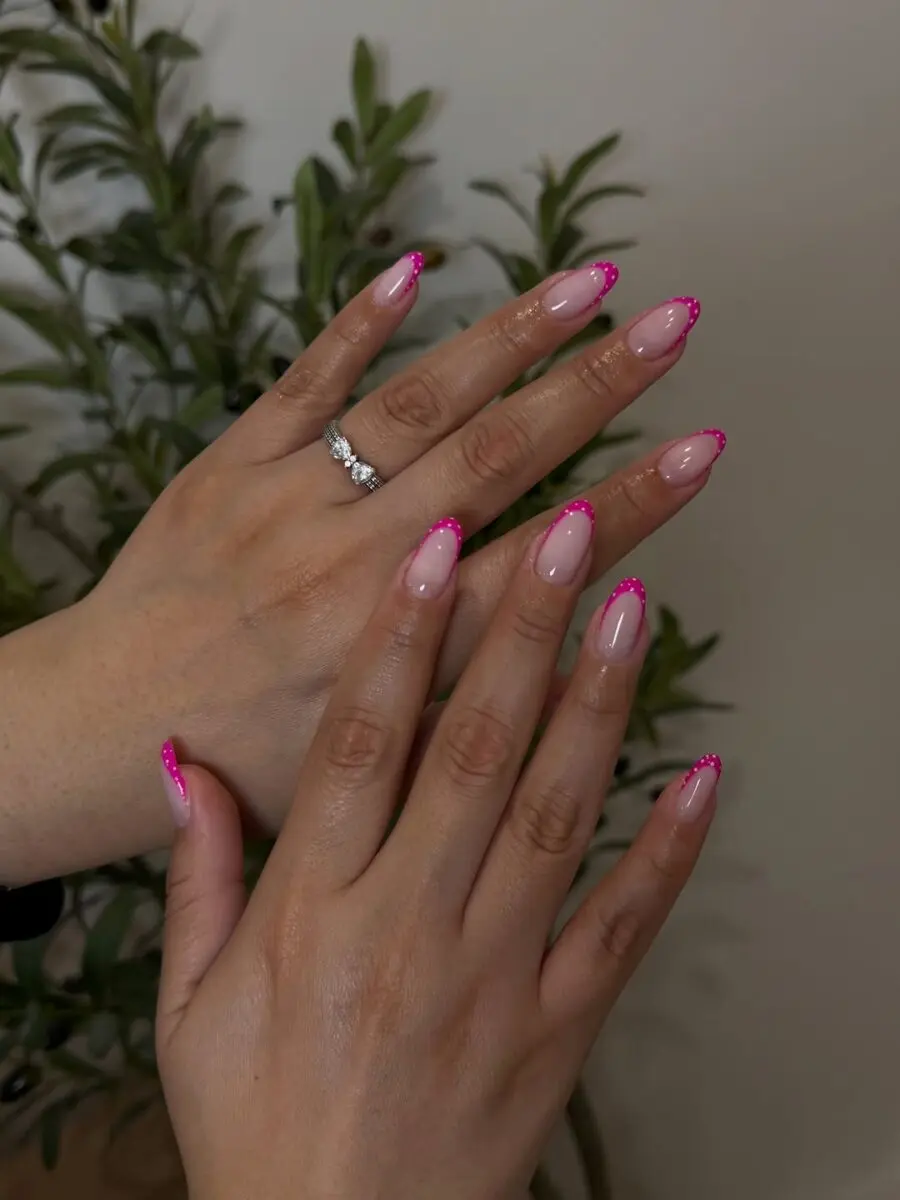 Chic Pink French Tip Nail Design Inspiration