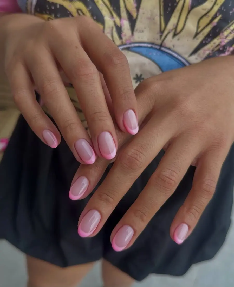 Chic pink French tips for trendy looks