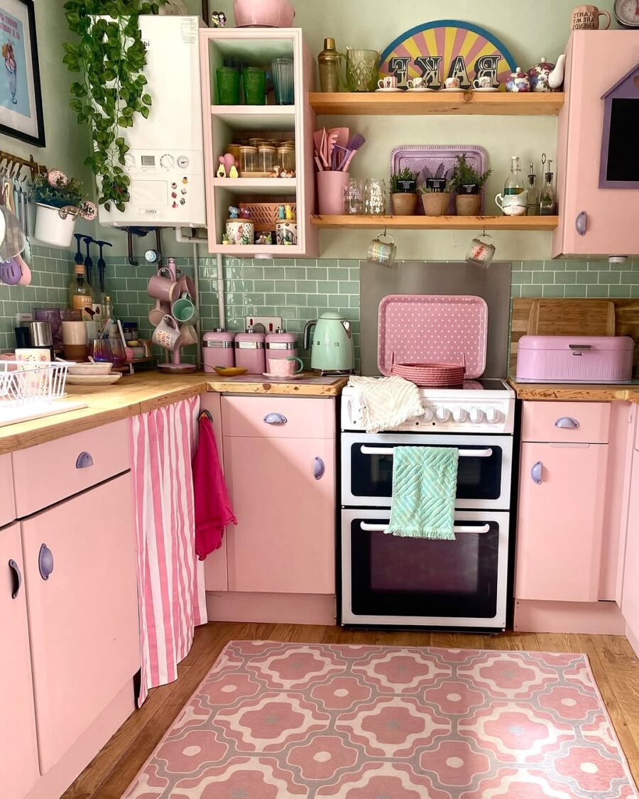 Charming and Playful Pink Kitchen Aesthetics