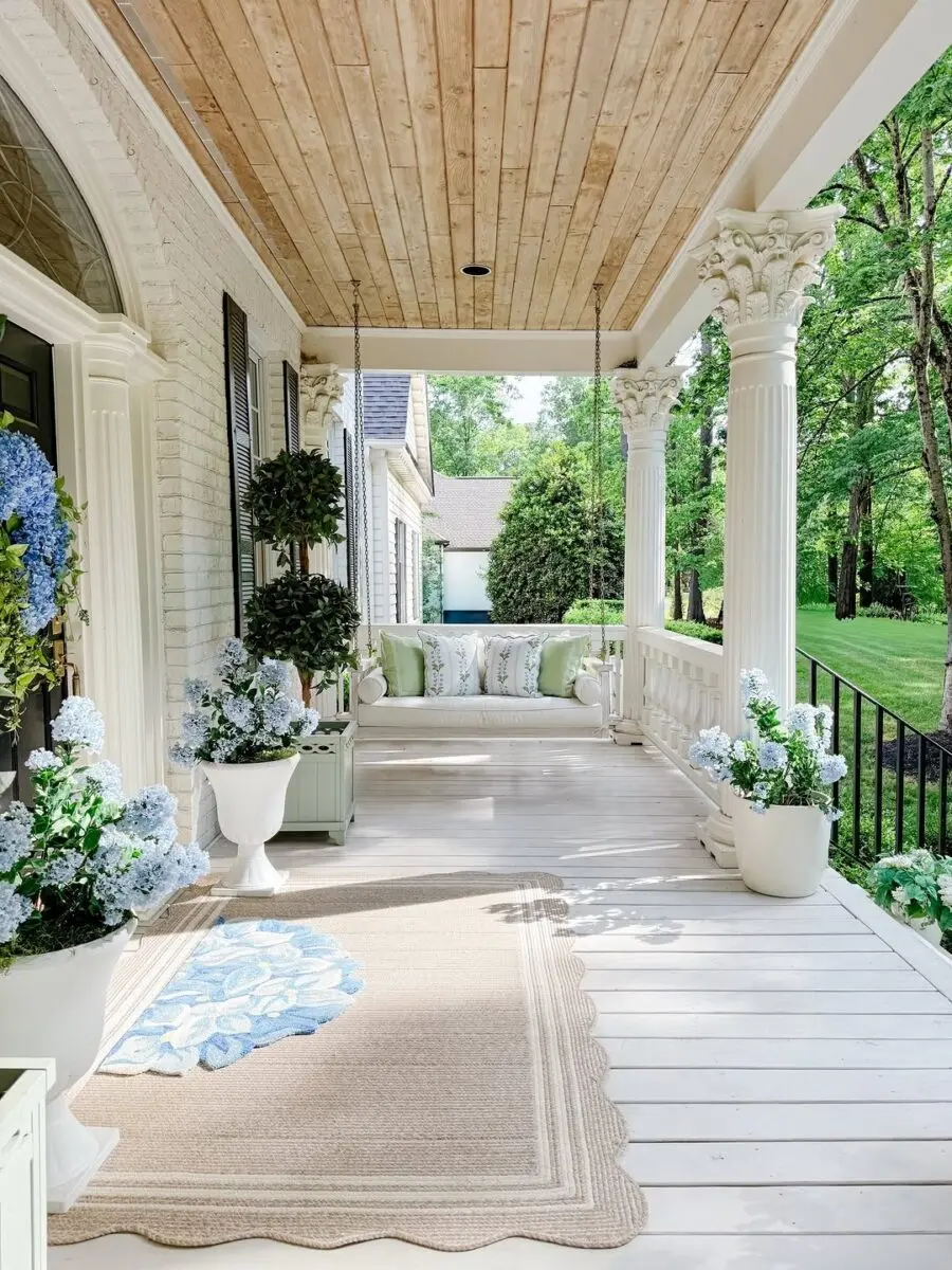 Bright and Cozy Porch Decor with Garden Vibes