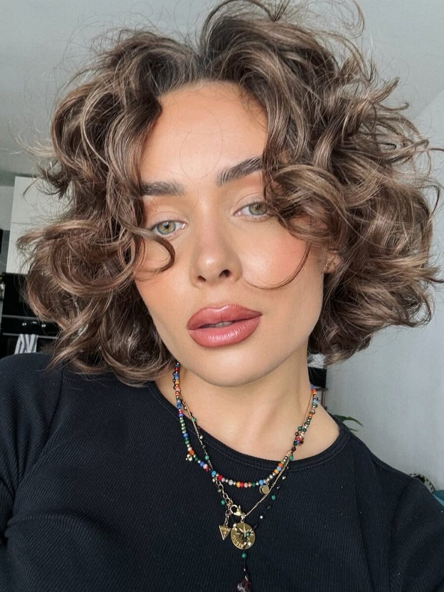 Effortlessly stylish short curly shag hairstyle