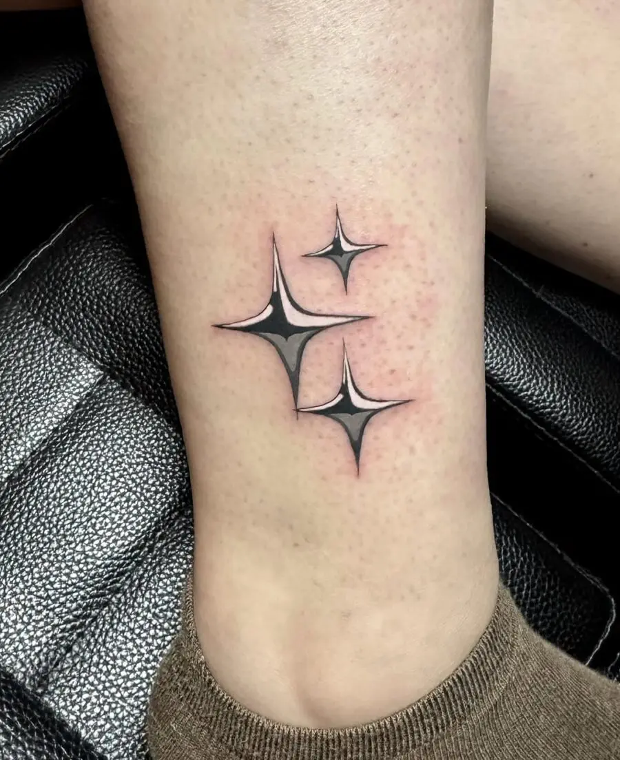 Stylish silver ink star tattoos for your skin