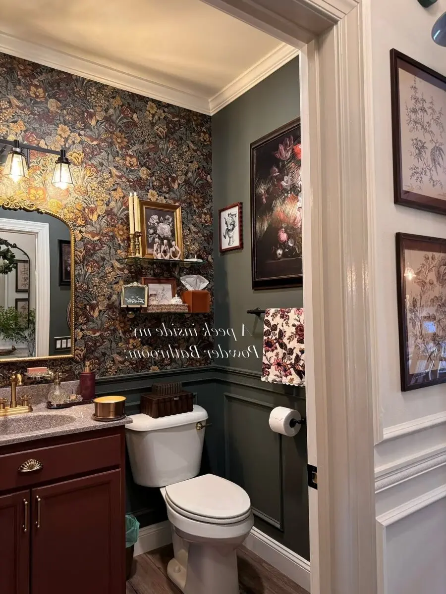 Charming vintage touches in a small bathroom