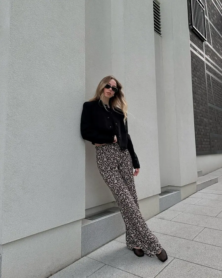 Chic Animal Print Outfit with Stylish Jacket