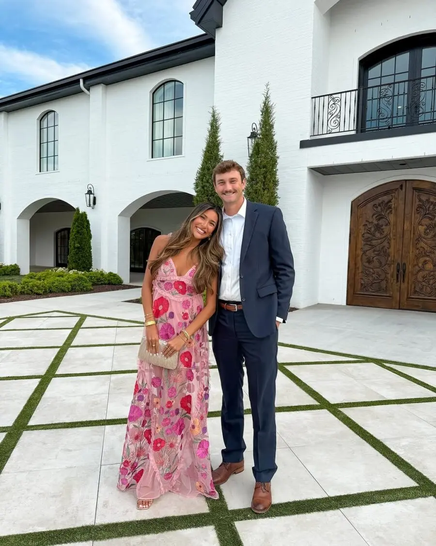 Chic Couple in Vibrant Summer Wedding Attire