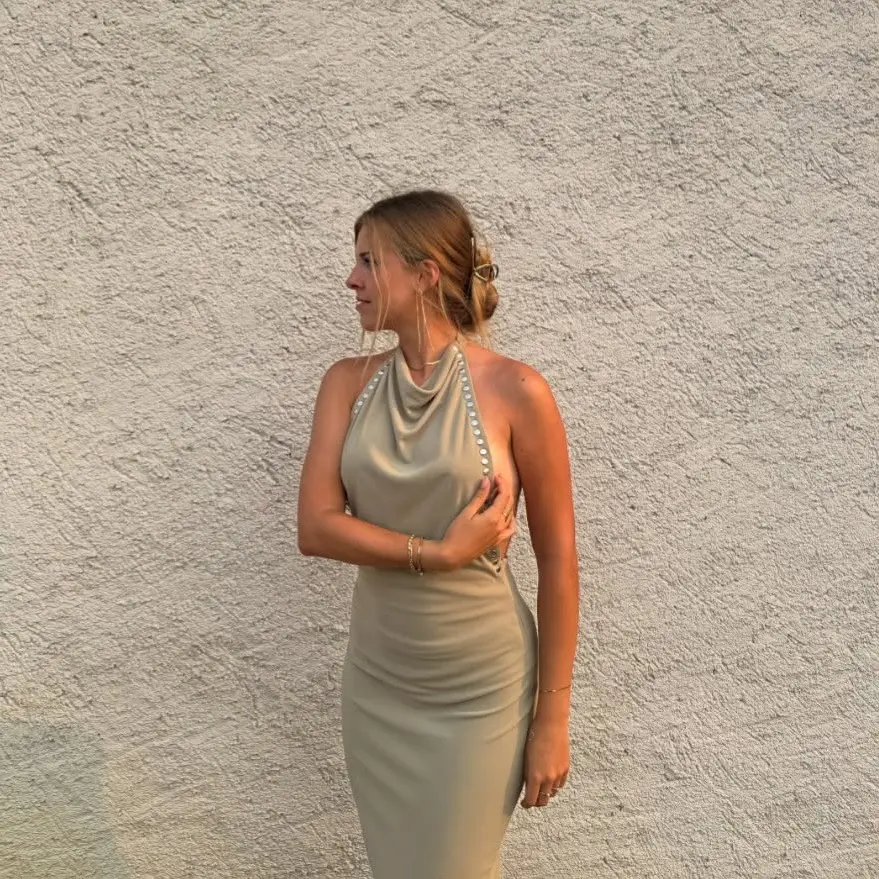Elegant nude dress for summer weddings