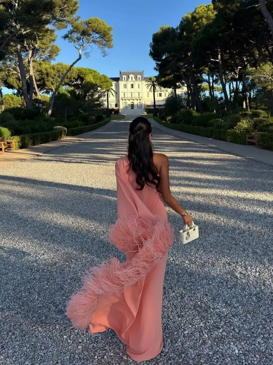 Chic Pink Dress with Feathered Detail