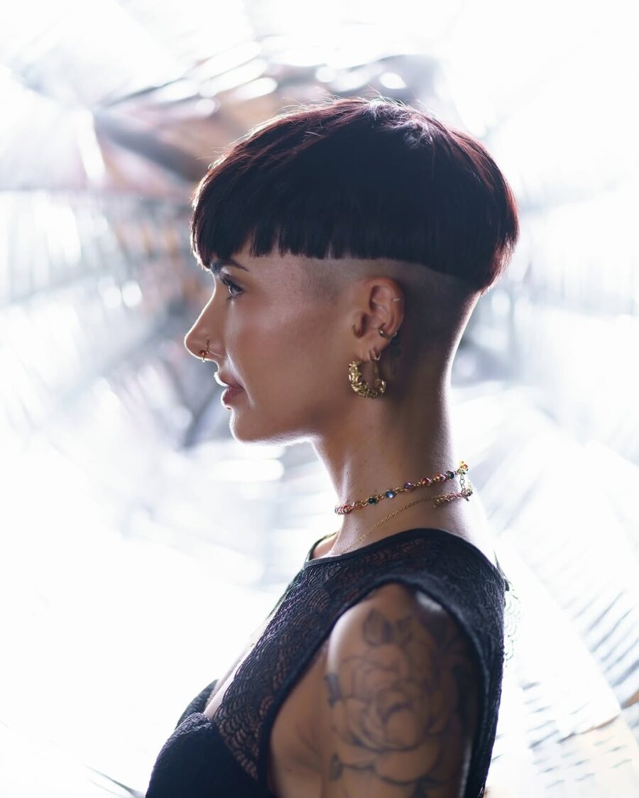 Chic undercut hairstyle for a modern look