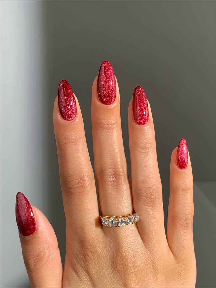 Stunning Velvet Nails with Shimmering Glitter