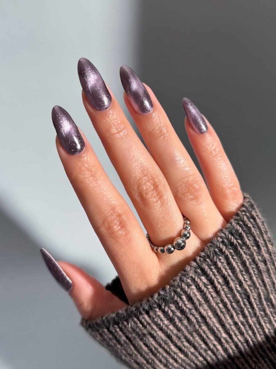 Glamorous purple velvet nails with glitter
